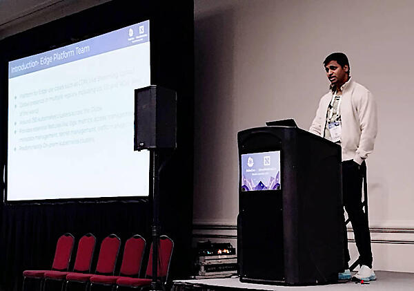 プレゼンテーションを行うMogulla氏