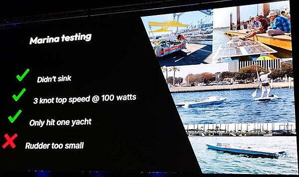 実機をマリーナに浮かべてテストを実行