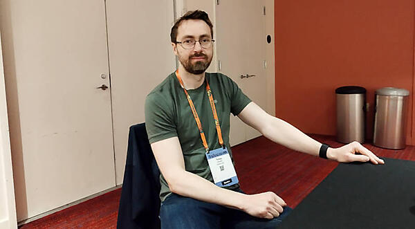 インタビューに応えるTorkel Ödegaard氏