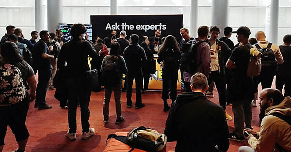 Ask the Expertsのブースはいつも参加者で賑わっていた