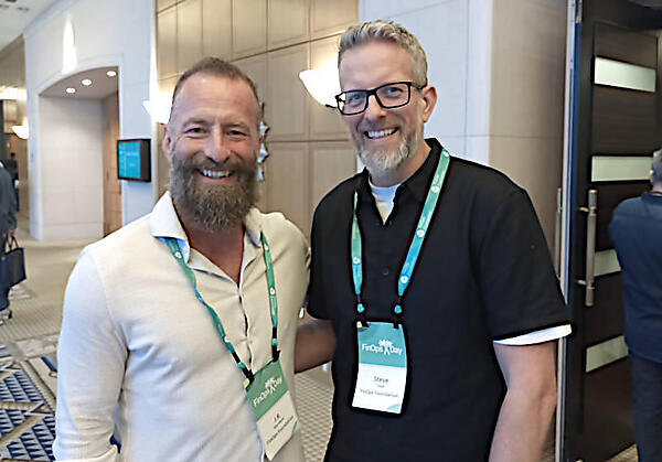 会場で出会ったStorment氏とCOOのSteve Trask氏