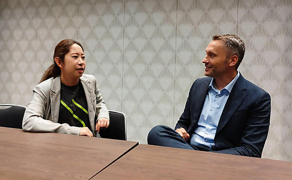 インタビューに答える戸田氏（左）とEpp氏（右）