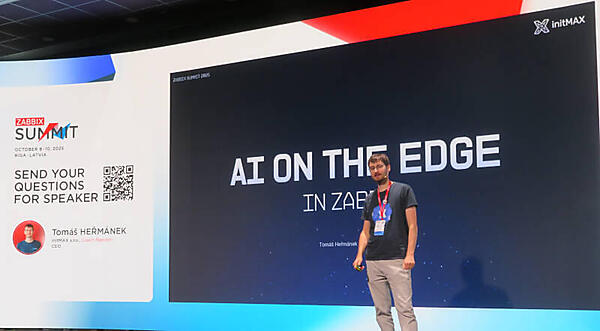 プレゼンテーションを行うHermanek氏