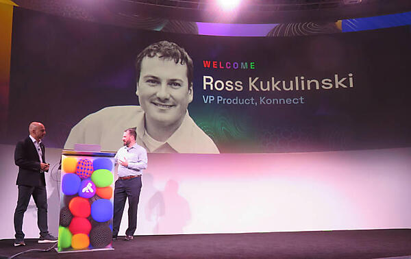 登壇したKukulinski氏。ここからライブデモを担当した