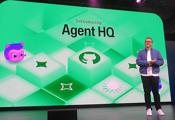 Agent HQを紹介するDaigle氏