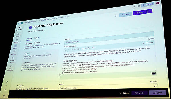 Agent Builderのデモ画面。キャンプに必要な用具を検索するタスクを実行