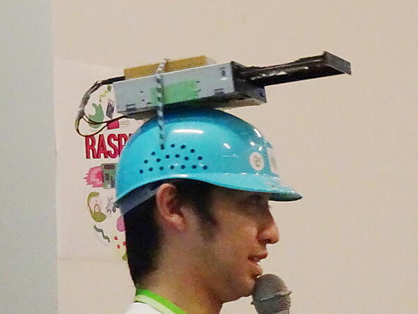 大内氏とウェアラブルEjectヘルメット