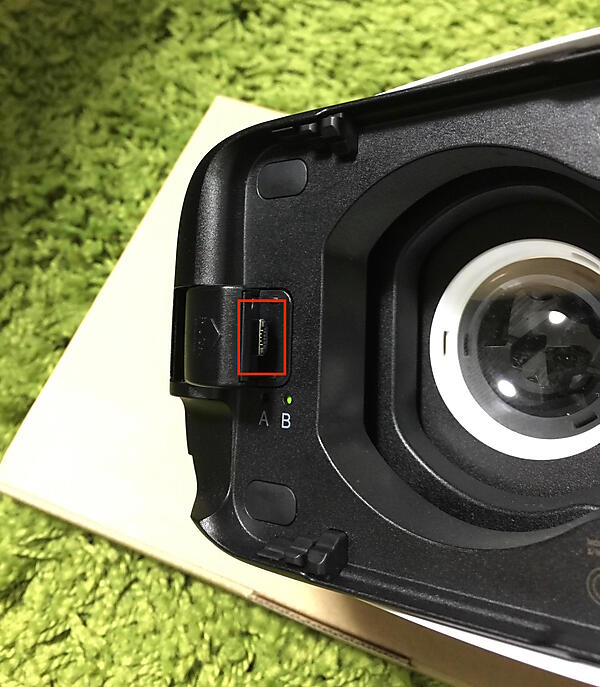 GalaxyをGear VRに取り付けてHMD 状態にする