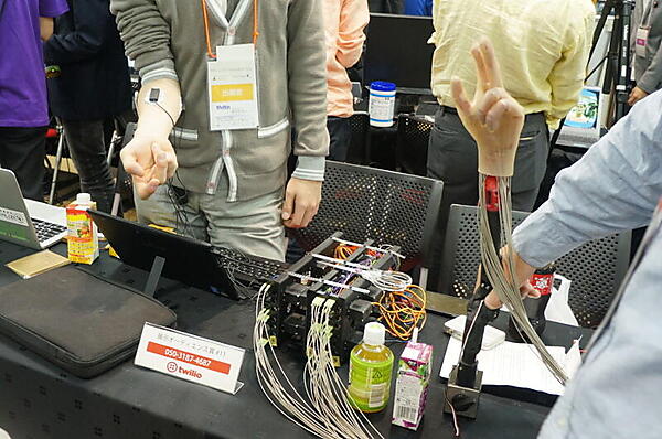 メルティンMMIの精密な義手