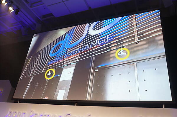 物販コーナーにもカメラ