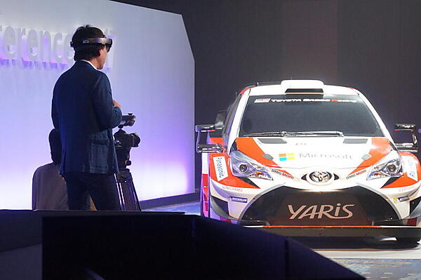 ステージの隅に置かれたヤリスWRC