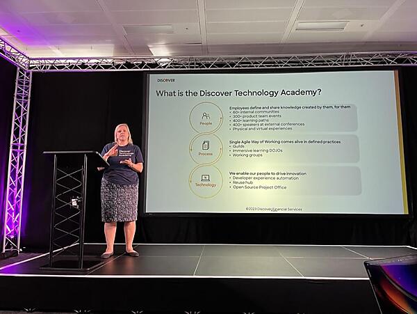 Angela Bates@DISCOVER