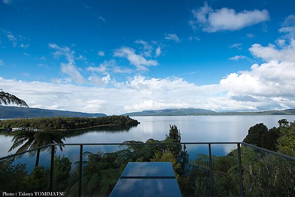 ニュージーランドの自宅から。目の前には雄大な景色が広がる