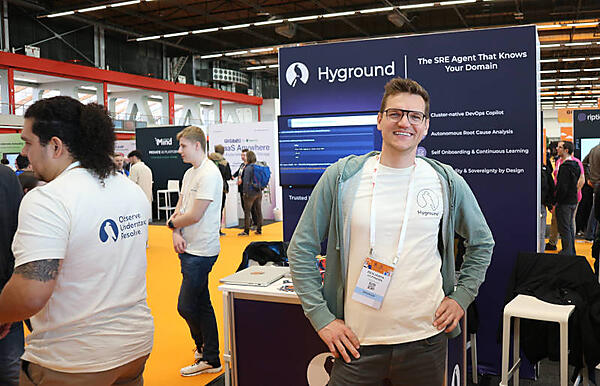 KubeCon Europe 2026のHygroundブースで記念撮影