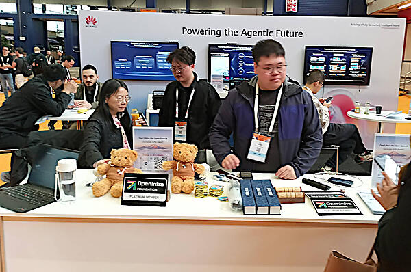 主にヨーロッパにいる社員が担当していたHuaweiのブース